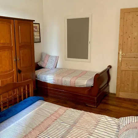 'casa Vinc' Large Townhouse With Garden * Vinca