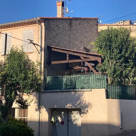 'casa Vinç' Large Townhouse With Garden