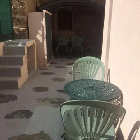 'casa Vinc' Large Townhouse With Garden *
