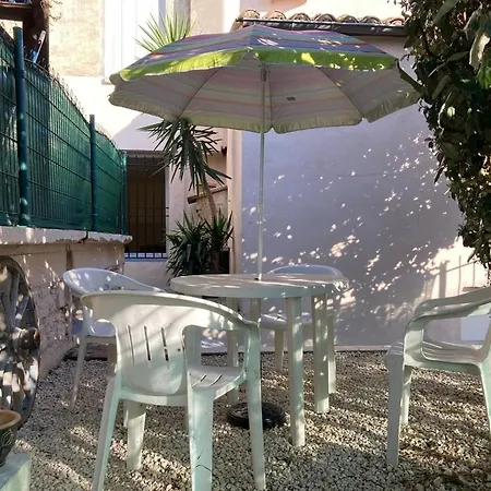 'casa Vinc' Large Townhouse With Garden Vinca