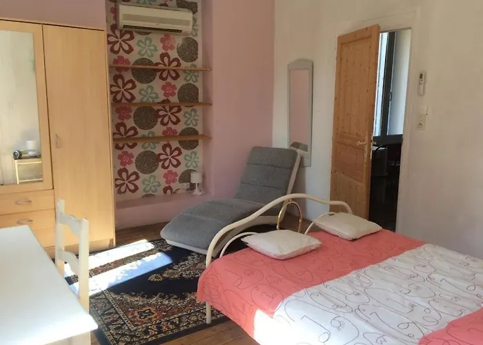 'casa Vinc' Large Townhouse With Garden Feriehus