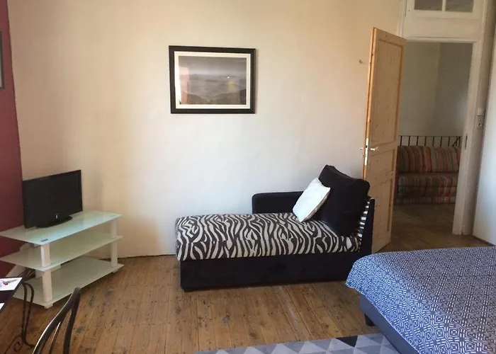 Feriehus 'casa Vinc' Large Townhouse With Garden *