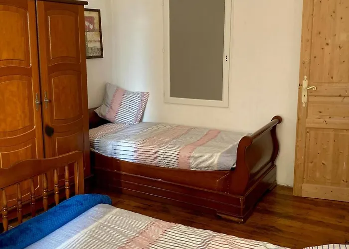 'casa Vinc' Large Townhouse With Garden * Vinca