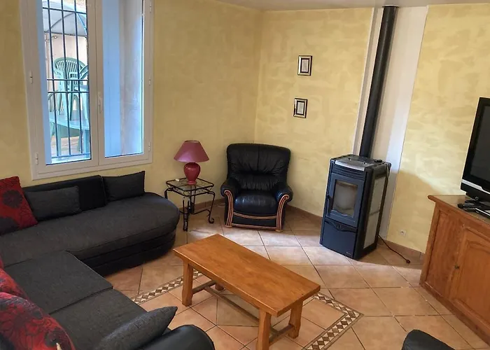 'casa Vinc' Large Townhouse With Garden
